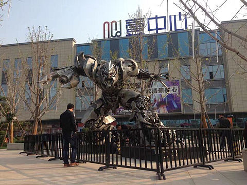 北京变形金刚-威震天铁艺制作