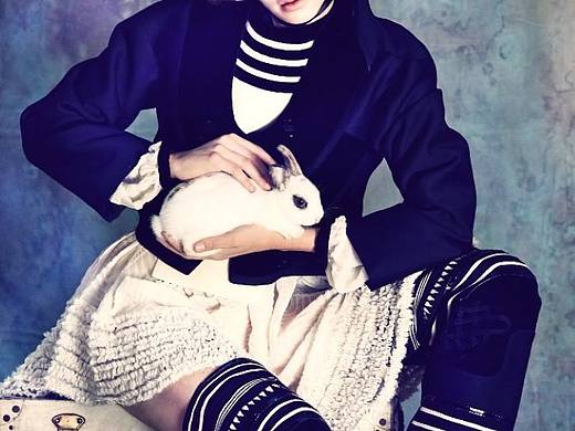 Tatler俄羅斯十二月-閃閃發(fā)光的節(jié)日（個(gè)人主頁(yè)-ZMjYzODcwOTY=） - 產(chǎn)品攝影 - 站酷設(shè)計(jì)師么么噠11二原創(chuàng)素材 - 站酷ZCOOL