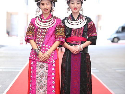 黔西南民族盛装宁波国际服装节展风采（个人主页-ZMzA4Mjc4MzI=） - 正装/礼服 - 站酷设计师布依阿妈原创素材 - 站酷ZCOOL