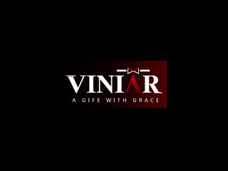 (虛擬品牌)VINIAR服飾VIS（個人主頁-ZNTA5MDY2MA==） - 品牌 - 站酷設(shè)計師eonhibi原創(chuàng)素材 - 站酷ZCOOL