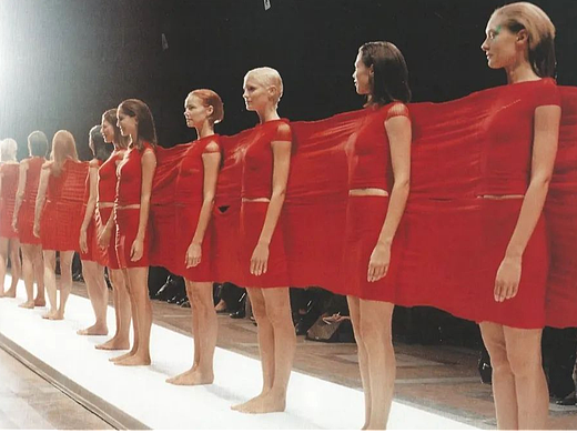 三宅一生的世界从"一块布"开始,却不止于一块布?