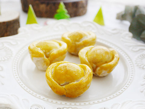 金元宝蛋黄酥,传统酥点寓意吉祥