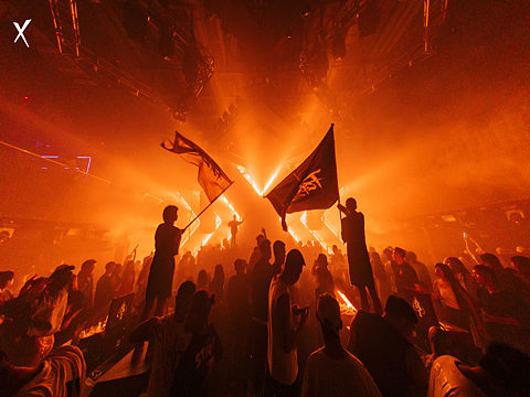 周末派对（个人主页-ZNDczMTcwNzY=） - 人像摄影 - 站酷设计师商业摄影师周Sir原创素材 - 站酷ZCOOL