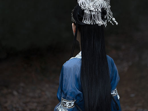 苗族少女