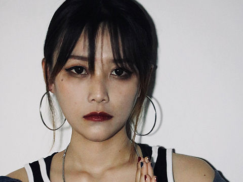 婷婷（个人主页-ZNDIyODk4MjQ=） - 人像摄影 - 站酷设计师蜡笔小新之阿新原创素材 - 站酷ZCOOL