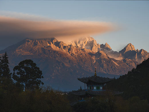 日落金山