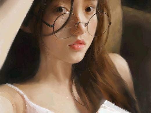 眼镜少女