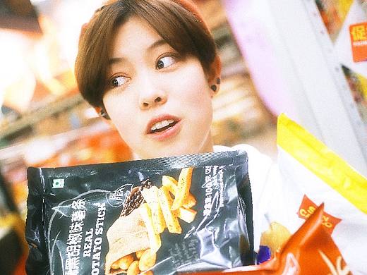 在超市賣個萌吧~（個人主頁-ZMjU4OTIzNDQ=） - 人像攝影 - 站酷設計師宿涑原創(chuàng)素材 - 站酷ZCOOL