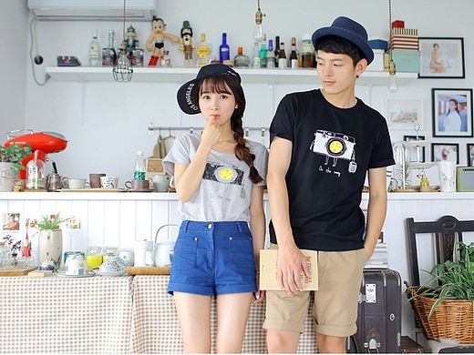 云朵工厂×MOON-TalkTee -四周年生日联名设计T恤