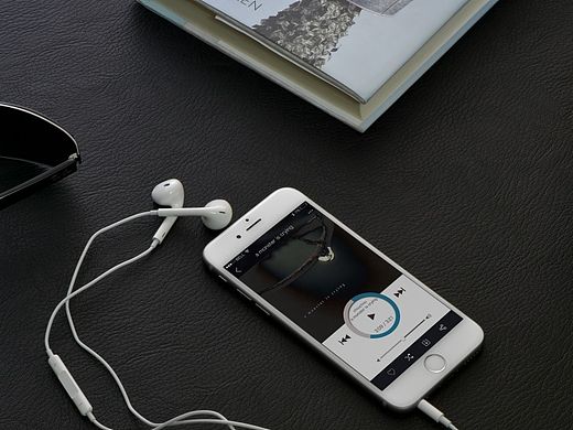 音乐播放器界面（原创）（个人主页-ZMTMxMjg0Mjg=） - APP界面 - 站酷设计师木偶先苼原创素材 - 站酷ZCOOL