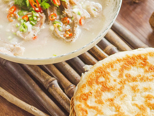 成都  食小四羊肉汤拍摄