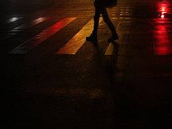 夜色十字路游走（個人主頁-ZMjI5OTkxNg==） - 環(huán)境/建筑攝影 - 站酷設(shè)計師geekevin原創(chuàng)素材 - 站酷ZCOOL