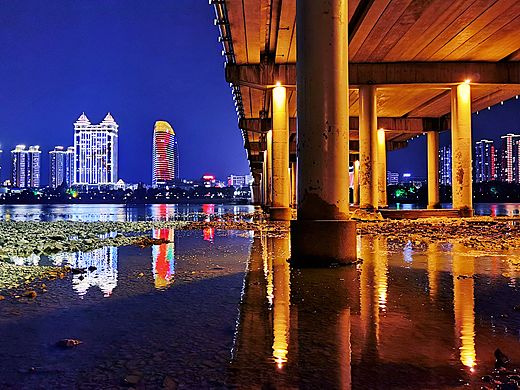 富春江江滩夜景