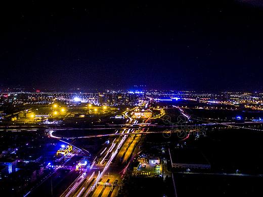 西安鳳城十路朱宏路航拍夜景（個(gè)人主頁(yè)-ZMjExNzAyNjQ=） - 環(huán)境/建筑攝影 - 站酷設(shè)計(jì)師BLACKBC原創(chuàng)素材 - 站酷ZCOOL