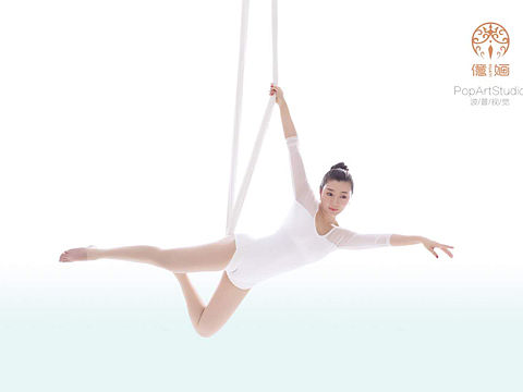 空中舞韻（個人主頁-ZMzA5NzQ0NTY=） - 人像攝影 - 站酷設(shè)計師沖鋒隊隊長原創(chuàng)素材 - 站酷ZCOOL