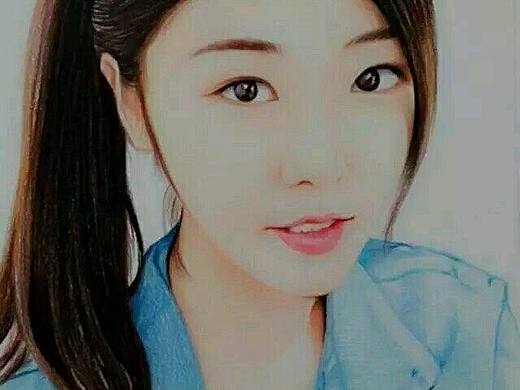 美女彩铅