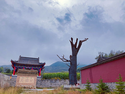 山西岩山寺秀美风光