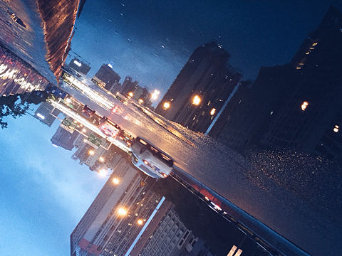 颠倒世界的‘星空’