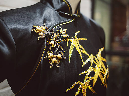 君子心盘金绣旗袍（个人主页-ZMTkxMzU1OTI=） - 其他服装 - 站酷设计师衣匠家原创素材 - 站酷ZCOOL