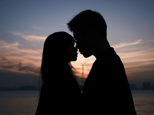 句句不提 · 字字都是