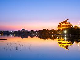 湖与城