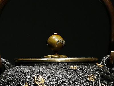 沐焱堂 春晓铁壶 铸铁 鎏金无涂层纯铁煮茶壶 养生茶壶出口日本（个人主页-ZMjA2MDQ0OTY=） - 工艺品设计 - 站酷设计师沐焱堂原创素材 - 站酷ZCOOL