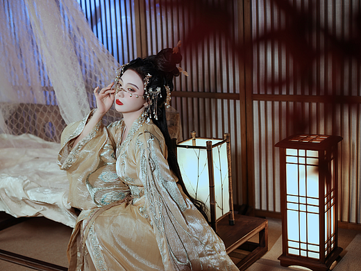 我不值得你舍命相护