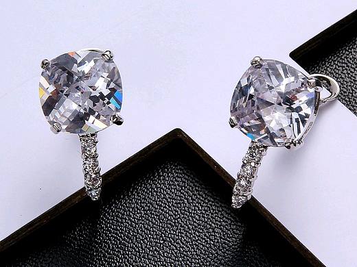 钻石原来可以拍摄的这么璀璨，而且还是原片直出