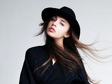 app界面設(shè)計（個人主頁-ZMjIxMDI2MjA=） - APP界面 - 站酷設(shè)計師易哥是i人原創(chuàng)素材 - 站酷ZCOOL