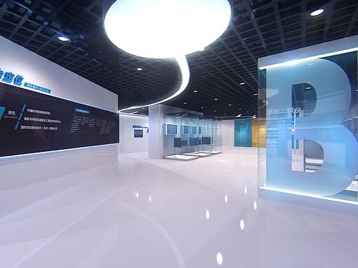 小平米展厅，两天急行军