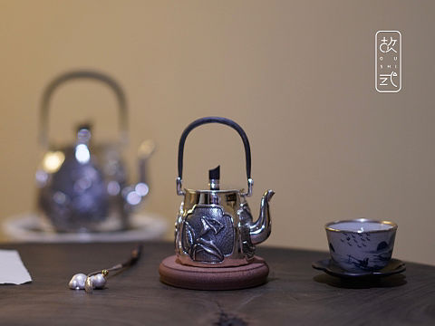 『故式』1000式|第4式|春風得意馬蹄蓮