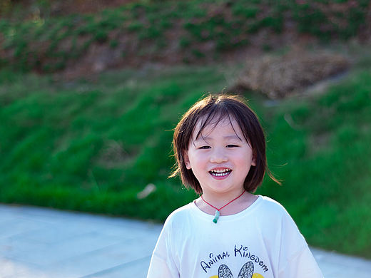 拍个家里的小妹妹