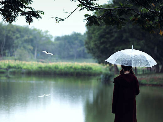 下雨天（个人主页-ZMzQ1NTE0ODQ=） - 人像摄影 - 站酷设计师酱子素原创素材 - 站酷ZCOOL