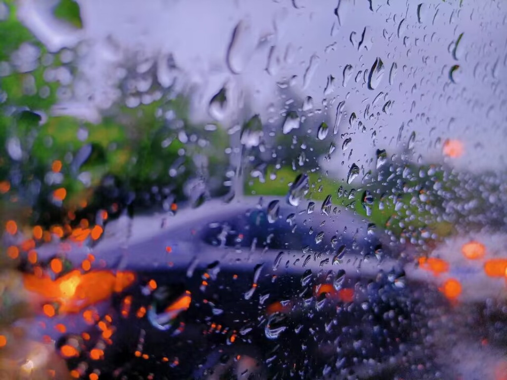 雨景下雨视频素材下载,正版实拍雨景下雨视频素材网站_凌点视频素材网