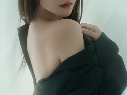 《今天终于对女同事下手了》
