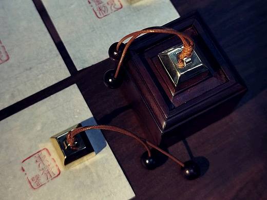 金灿灿的~ 小铜印