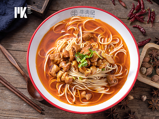 郑州美食摄影|肥肠面