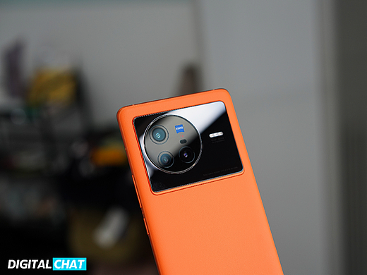 vivo X80「DTCHAT」