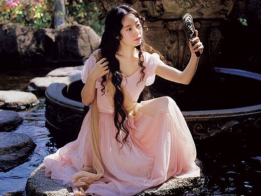 /出逃女神/