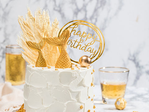 金灿灿的人鱼蛋糕