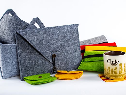 by self the hand bag 平时做的工毛粘材料的小包包
