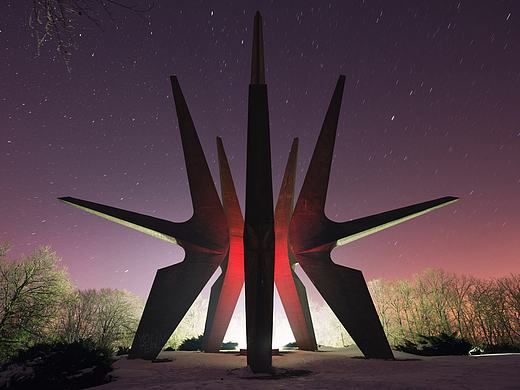 雪夜中的塞尔维亚 （前南斯拉夫纪念碑 Ⅱ ）