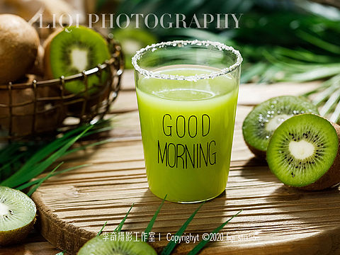 #分享客片#猕猴桃汁（个人主页-ZNDgzNzA3MzI=） - 产品摄影 - 站酷设计师美食摄影李大可原创素材 - 站酷ZCOOL