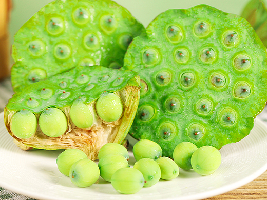 莲蓬情页 莲蓬图片 莲蓬莲子高清摄影图 生鲜水果描述