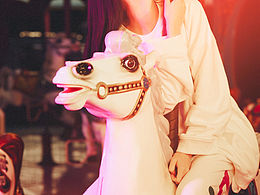 旋轉(zhuǎn)木馬