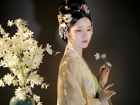 飛云過盡，歸鴻無信，何處寄書得（個人主頁-ZNDgyOTI3MDg=） - 人像攝影 - 站酷設(shè)計師給給Eru原創(chuàng)素材 - 站酷ZCOOL