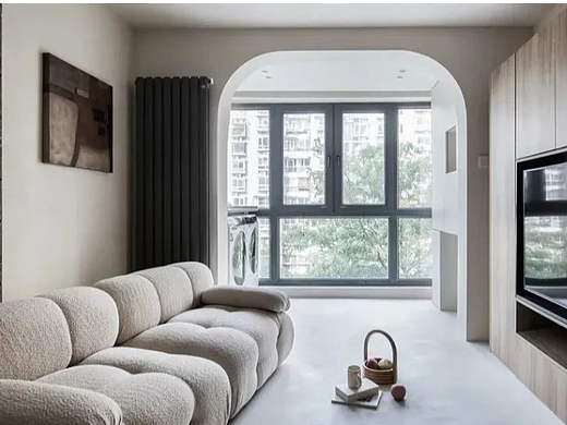 将狭隘的空间进行拆解重合，80㎡宽阔温馨的居心地