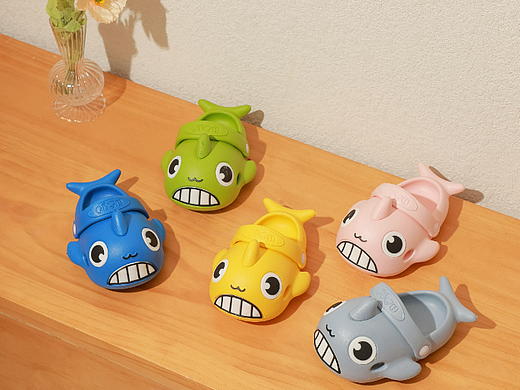 拖鞋拍攝（個(gè)人主頁(yè)-ZNjQ4NTQ1Mjg=） - 產(chǎn)品攝影 - 站酷設(shè)計(jì)師gm鵬原創(chuàng)素材 - 站酷ZCOOL