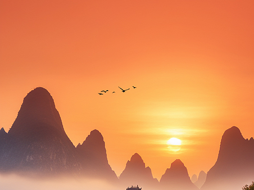 落霞與孤鶩齊飛，秋水共長天一色（個人主頁-ZNjc5NjA2OTY=） - AI作品 - 站酷設(shè)計(jì)師小死樣原創(chuàng)素材 - 站酷ZCOOL