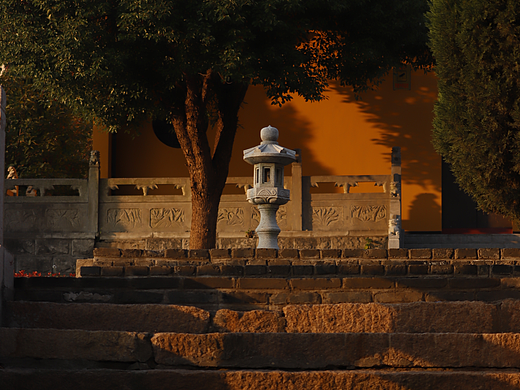牛首山脚下的宏觉寺